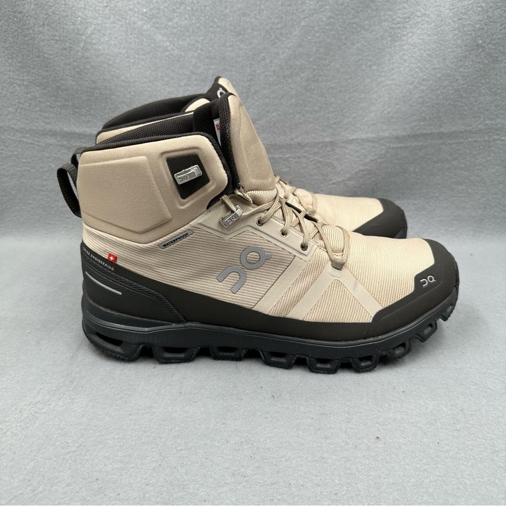 On Cloud Cloudrock Hiking Sneakers Mens Size 9.5 Mid Boot Black Tan Waterproof